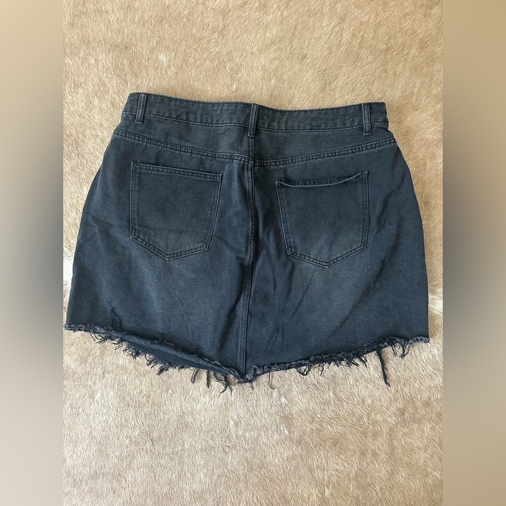 Target Black Frayed Hem Pencil Skirt - Picture 4 of 4